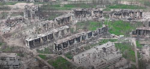 Разрушения в Мариуполе после российских обстрелов